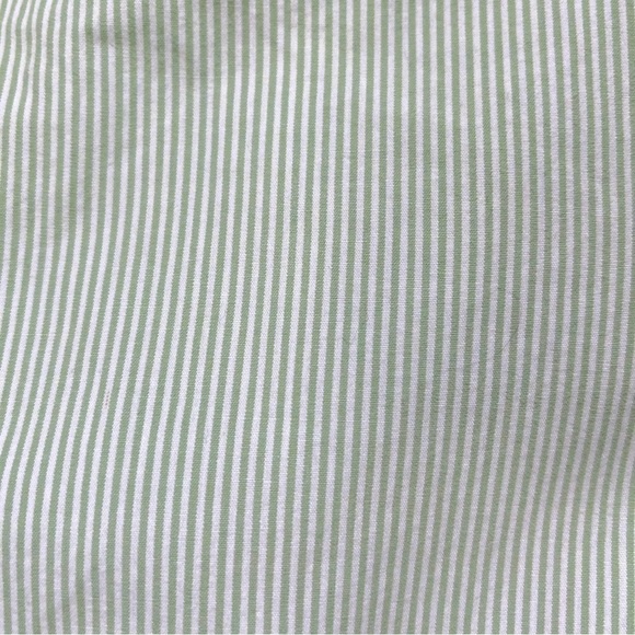 Izod White and Pale Green Pinstripe Button Down Shirt Sz M - Picture 6 of 12